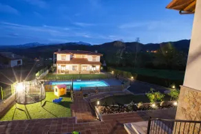 Cuatrovistes Apartments * Casa Badimia / Sleeps 8+3 - Image 3