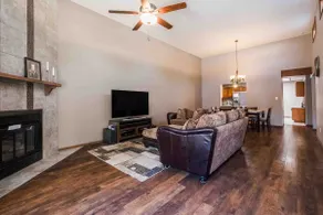 Beautiful Townhome in NE Albuquerque - Image 5