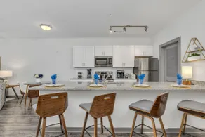 NEWCondo2BR / 2BA, pool - Image 5