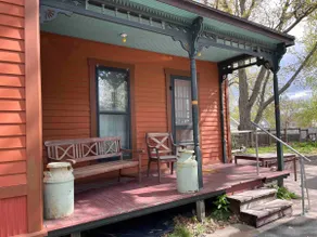 Restored Victorian, Walk & Bike - Image 2