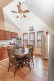 Lovely Mt. Airy Two Bedroom Apartment - Image 5