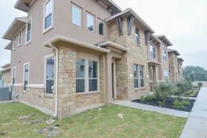 3Bed, 2.5Bath Home Away from Home -Austin Edition! - Image 2