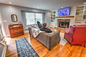 Cozy home-away-from-home. You won't want to leave! - Image 5