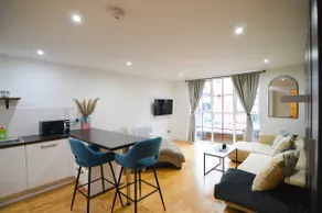 Cosy, Centrally Located Studio With Gated Parking! - Image 2