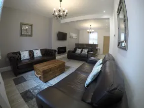 Daisy House Filey - Spacious, Sleeps 8, Hot Tub. - Image 5