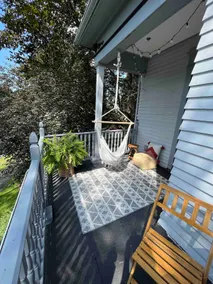 Elegant Historic Suite — Balcony & Fireplace - Image 4