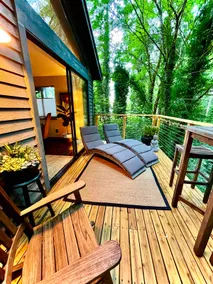 Secluded Tree House Chalet - Image 5