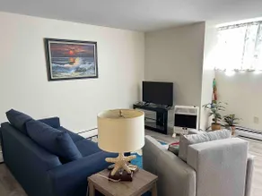 Seal Harbor Beach Apartment - Image 5