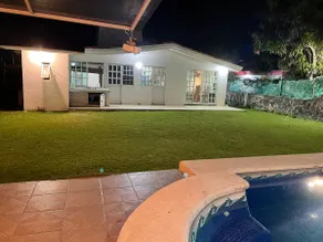 My little house in the hills, pool with panels - Image 4