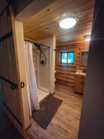 Homestead cabin in Condon - Image 5