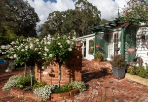 Rosebridge House Bed & Breakfast Adult Retreat - Image 4