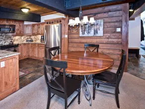 Cozy, Creekside 3BR Vail Condo Ski/Summer Retreat Perfect for Families - Image 5