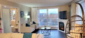 Smart Stylish Downtown Condo- 2 bedrooms - Image 2