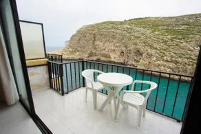 Waterfront apartment in Xlendi bay - Image 3