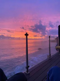 Malibu Waterfront Gallery with Private Beach Access - Image 5