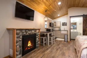 Rainforest Inn - Woodland Inns - Image 2