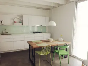 1 bed sub penthouse in Chinatown/Stadium - Image 3