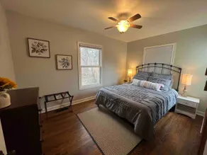 Cheerful, centrally located 2-bedroom - Image 2