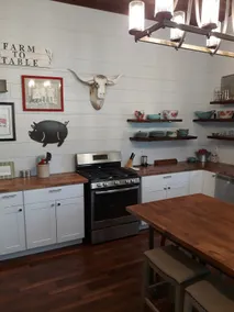 AMAZING PRIVATE GUEST HOME CLOSE TO EVERYTHING - Image 4