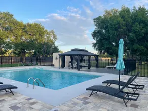 “Couples Retreat” Horses gated jacuzzi pool Apt1 - Image 4