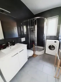 Green Bee Apartment - Image 3