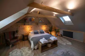 The Hayloft - luxury country retreat - Image 3