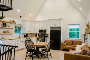 Cozy Ridge Cottage - Image 2