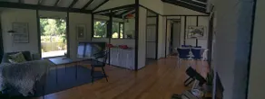 Cottage by small lake - Image 2