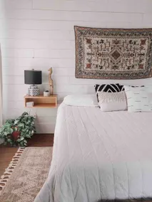 The Shed-King Bed-Boho - Cabin- Grand Piano- WiFi - Image 5