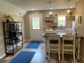 Private loft apartment, peaceful and convenient - Image 3