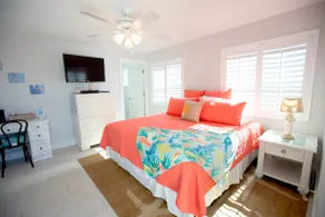 Casa Playa Relaxing 3 bdr, Walk to the Beach! - Image 2