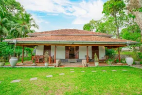 Villa Godahena, wunderschöne Villa am See mit privaten Gärten, Pool und Affen! - Image 3