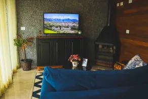 Loft with Bathtub, fireplace, Wi-Fi, Netflix. - Image 2