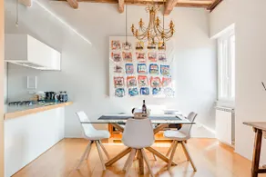 Apartment with stunning rooftop views in the historic Borgo Pio district - Image 4