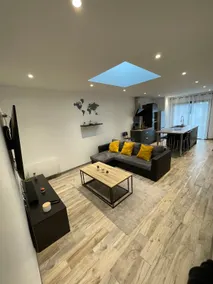 70 SQ. M HOUSE / TERRACE / NETFLIX & PRIME VIDEO - Image 3