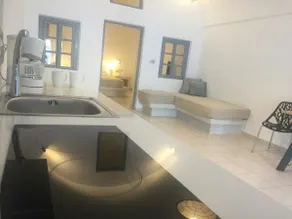 Katerina Rousou Cave House - Image 2