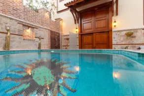 Private villa with pool - Image 5