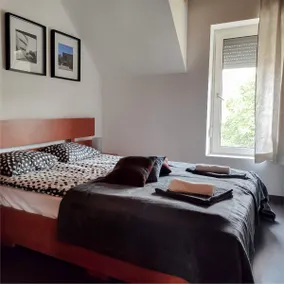 Walnut Guesthouse Igal - Image 4