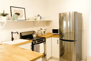 Charming Gatewood Guest House - Image 3