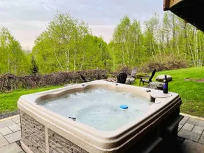 Mountain-Top Cabin with Hot Tub and Pool Table! - Image 4