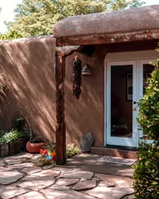 Beautiful Albuquerque Retreat - Image 2