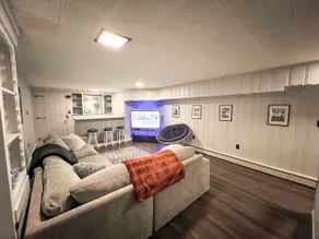 ☆NEW☆Cozy✔WiFi❤HBO Max✔Office ☆Clean! - Image 3