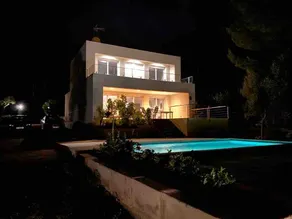 nya lyxiga design villa med utsikt över havet och bergen - Image 4