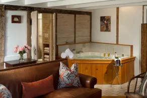 Boat House- RiverFront, Spa Tub, FP, $90 food p/n - Image 3