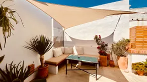 Beautiful and quiet duplex. Terrace, A/C. Downtown - Image 3