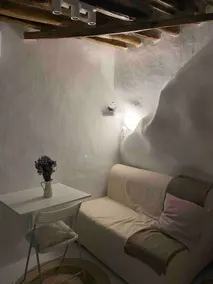 Castletinyhouse - Image 4