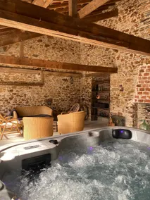 Eco-Gîte 3-10pers ”La Charmante des Vallons” with SPA - Image 2