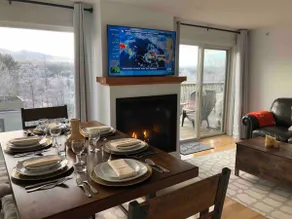 Fully Renovated, Mountain View, 3 Bedrooms, pool - Image 4