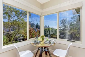 Beautiful Private Retreat Near Gorge/CBD, Free Breakie Hamper, Wifi & More - Image 2