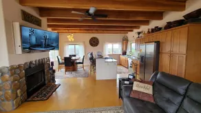 Serene, Pet Friendly Home with 360 Mountain Views - Image 4